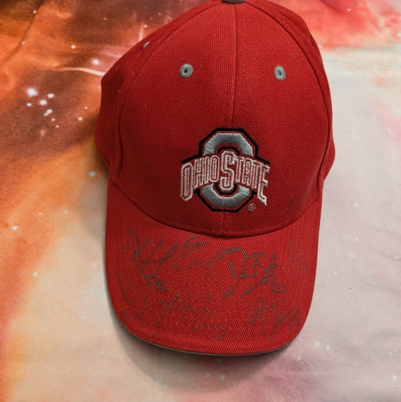 🏈 The Ohio State University OSU Autographed Men's Ice Hockey Hat - Picture 2 of 3